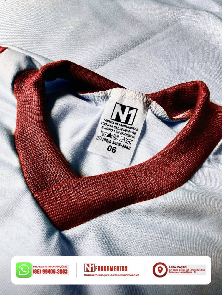 Etiqueta N1 Fardamentos em uma peça de roupa